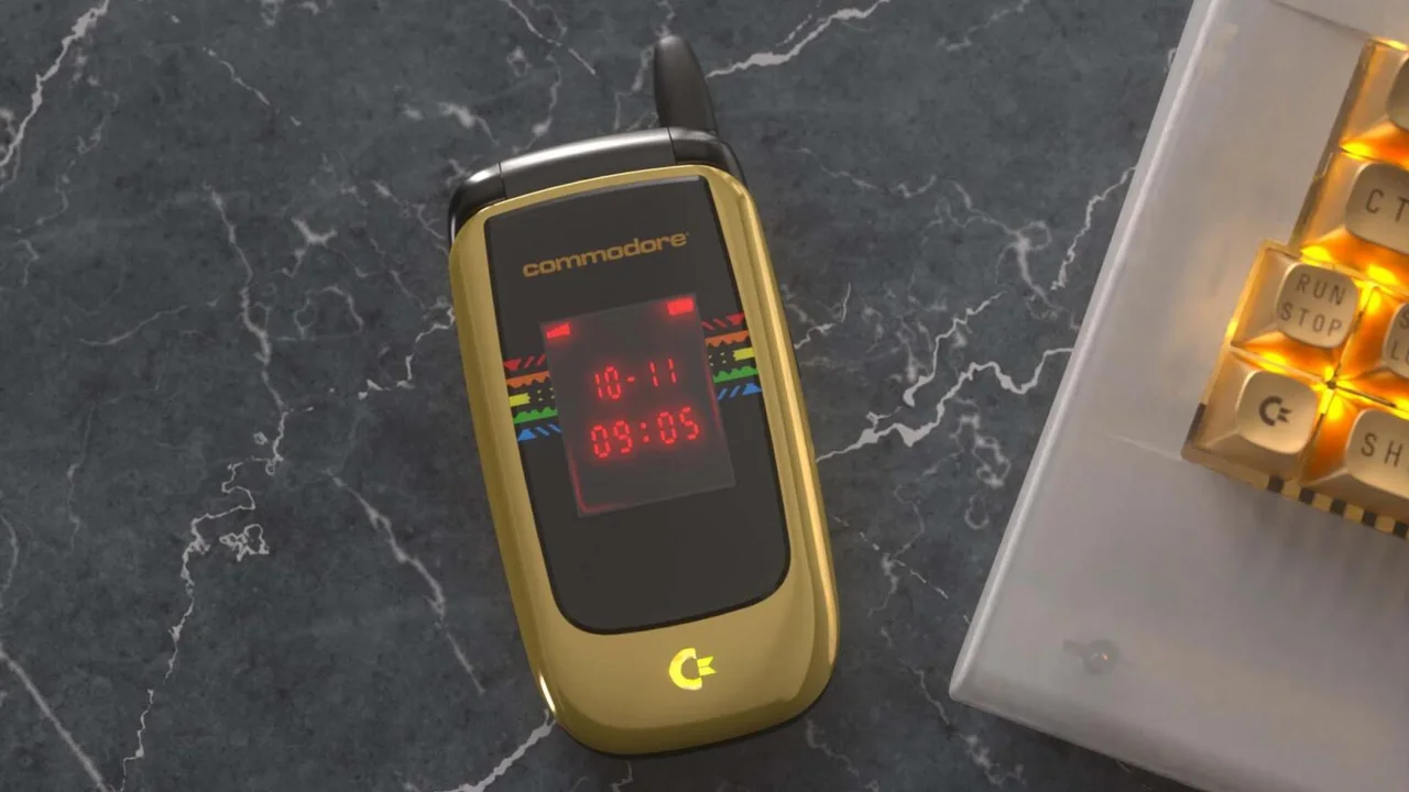 Commodore Kapaklı Telefon Callback 8020 Tanıtıldı