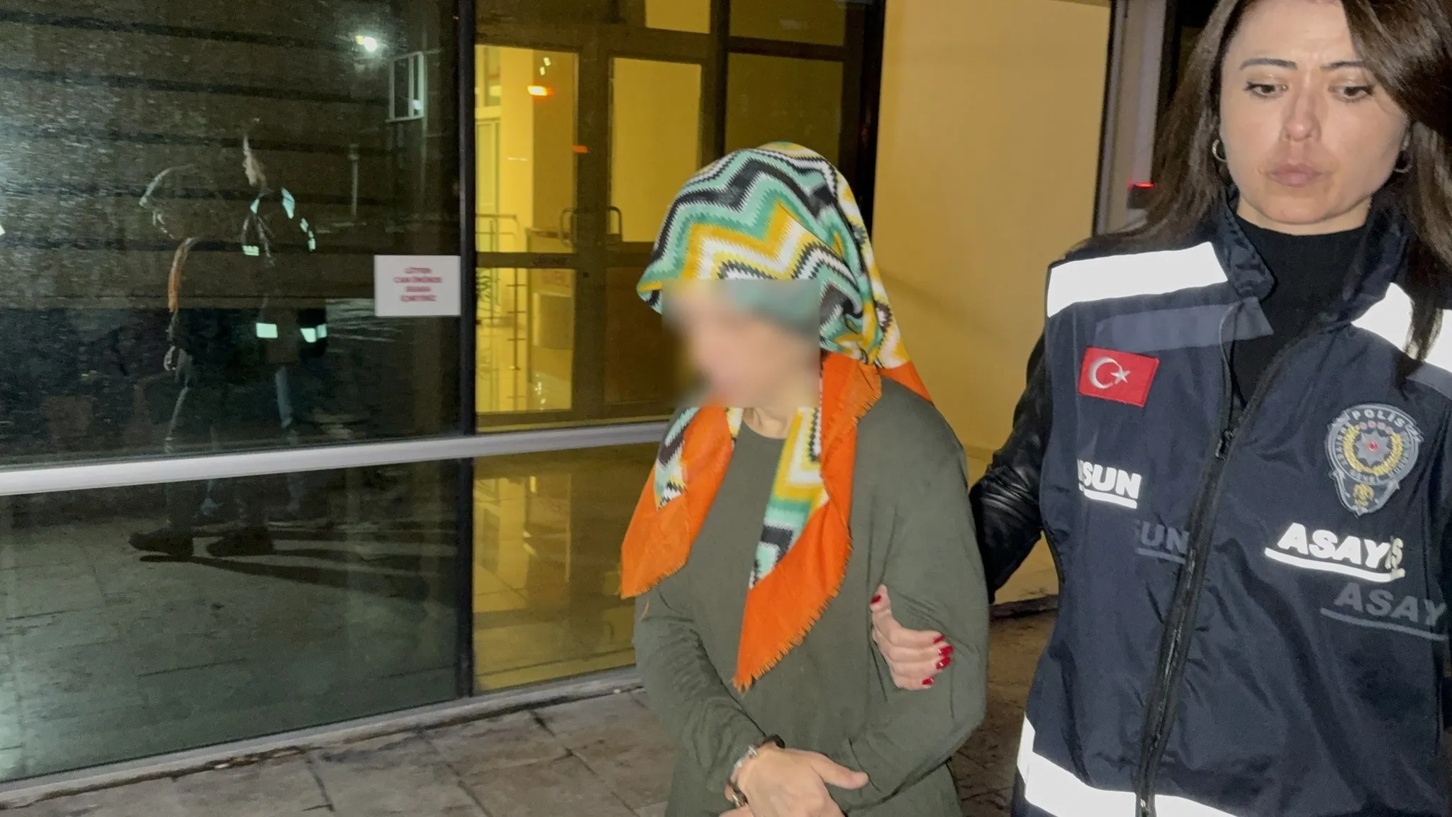 Çöpe atılan bebeğin sırrı çözülemedi! Cani anneden kan donduran savunma