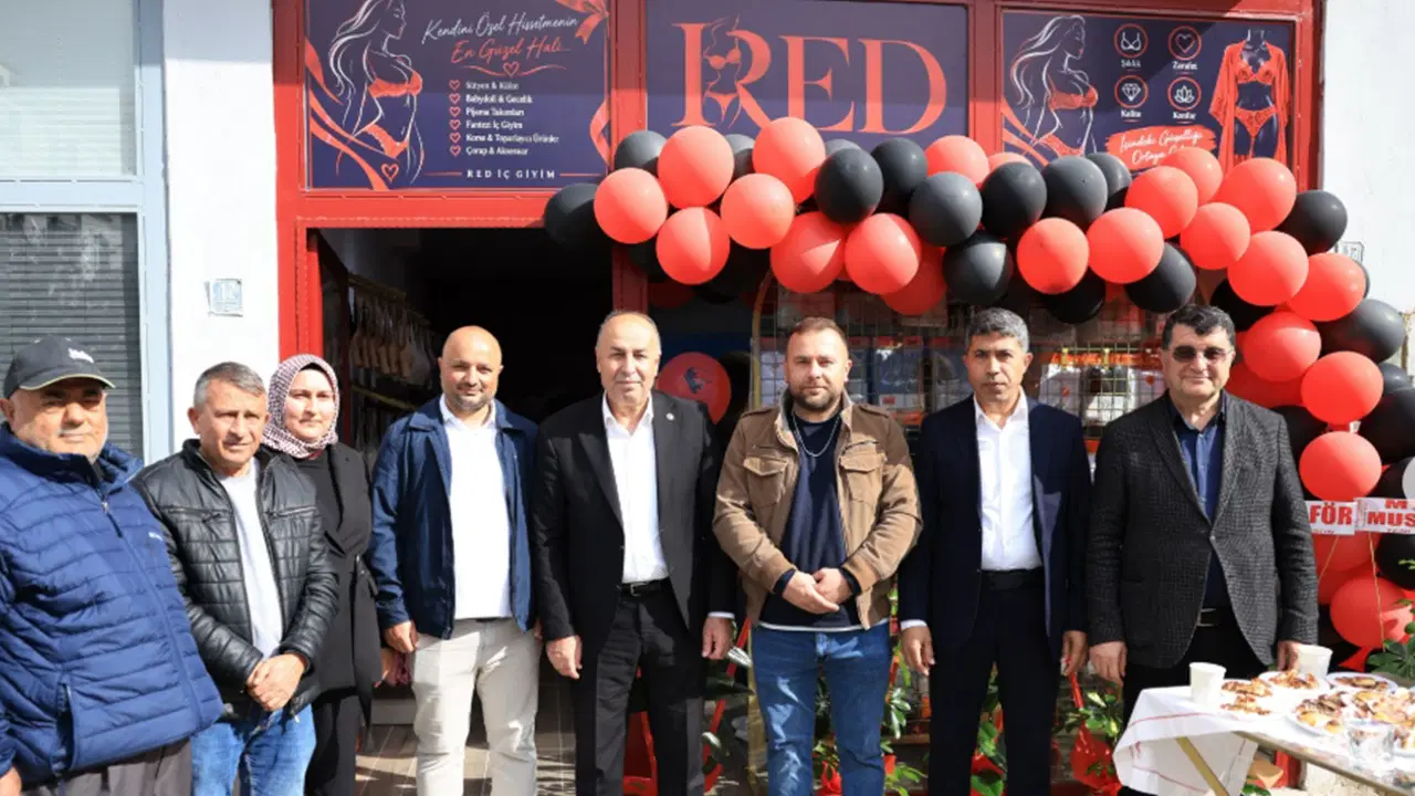 Çorum Alaca'da Fantezi İç Giyim Mağazası Dualarla Açıldı
