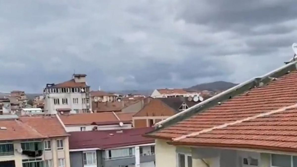 Çorum'da Cami Hoparlörlerinden Lana Del Rey Şarkısı