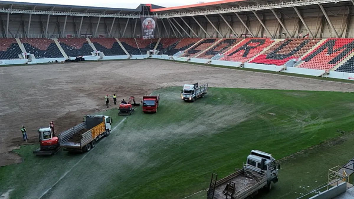 Çorum FK Stadında Süper Lig İçin Yoğun Mesai