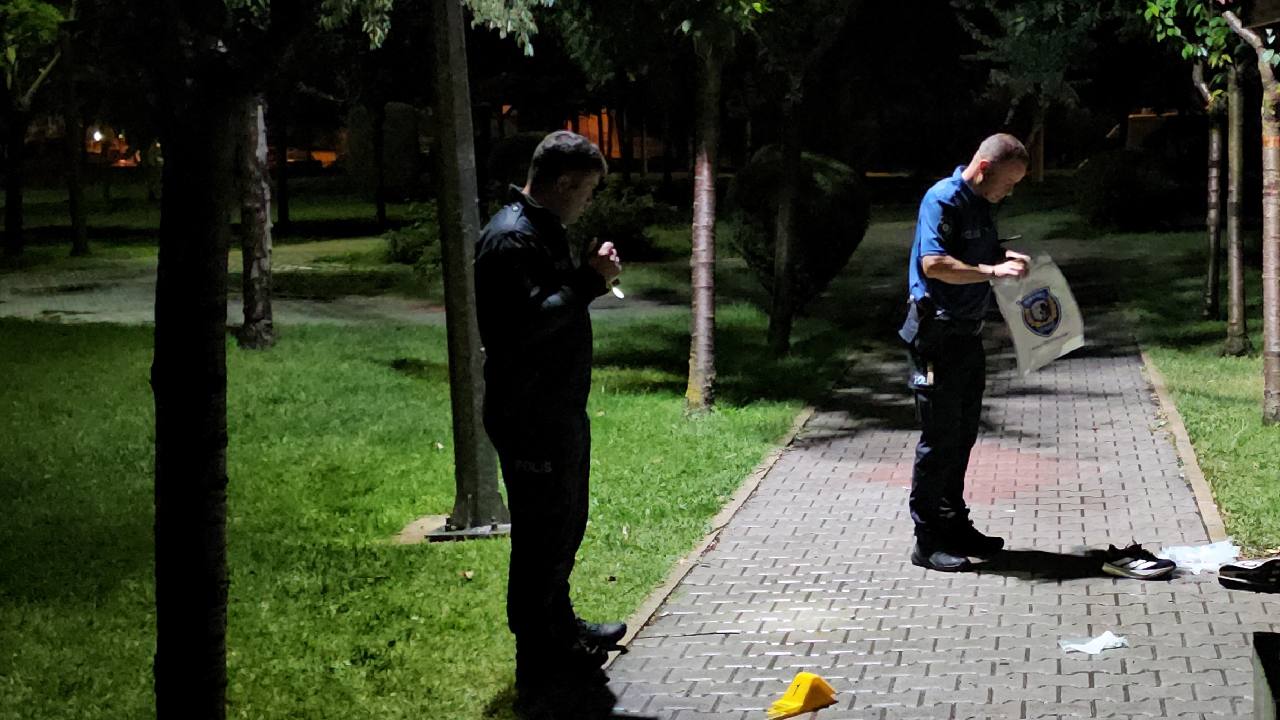 Çorum'da Parkta Silahlı Kavga: 2 Yaralı, 1 Şüpheli Aranıyor