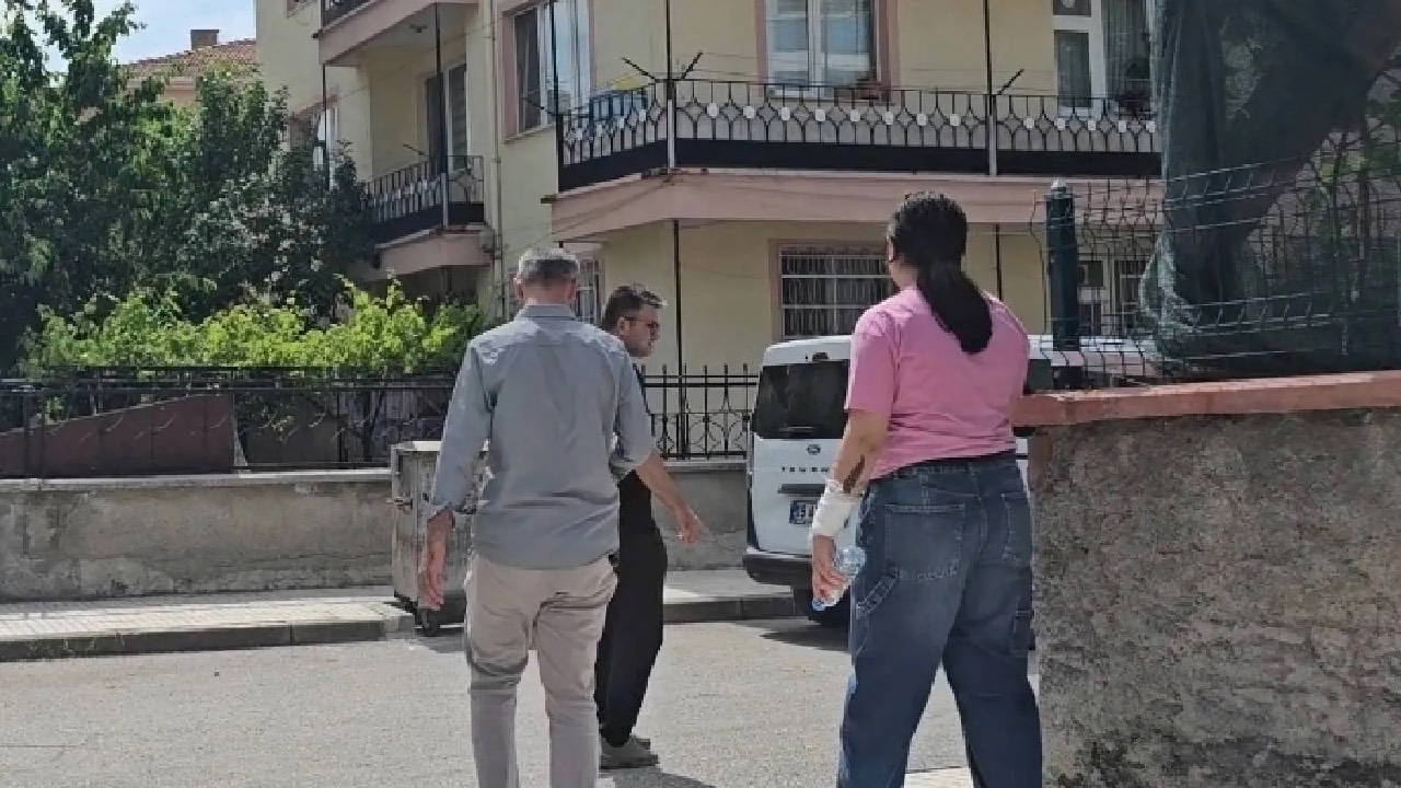 Çorum'da Rehin Krizi: Genç Kadın Anne ve Babasını Bıçakla Rehin Aldı