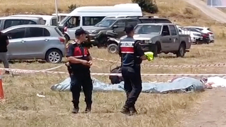 Çorum'da yamaç paraşütü şenliğinde facia: Pilot 30 metreden düşerek hayatını kaybetti