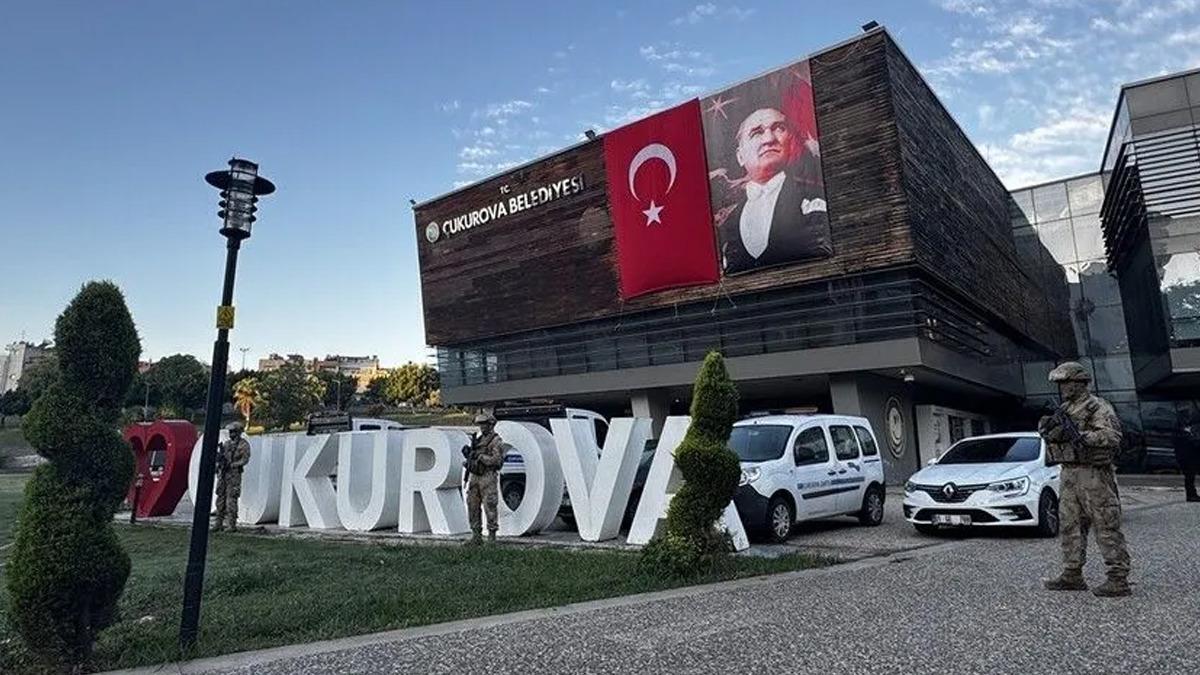 Çukurova Belediye Başkanı Emrah Kozay Görevden Uzaklaştırıldı