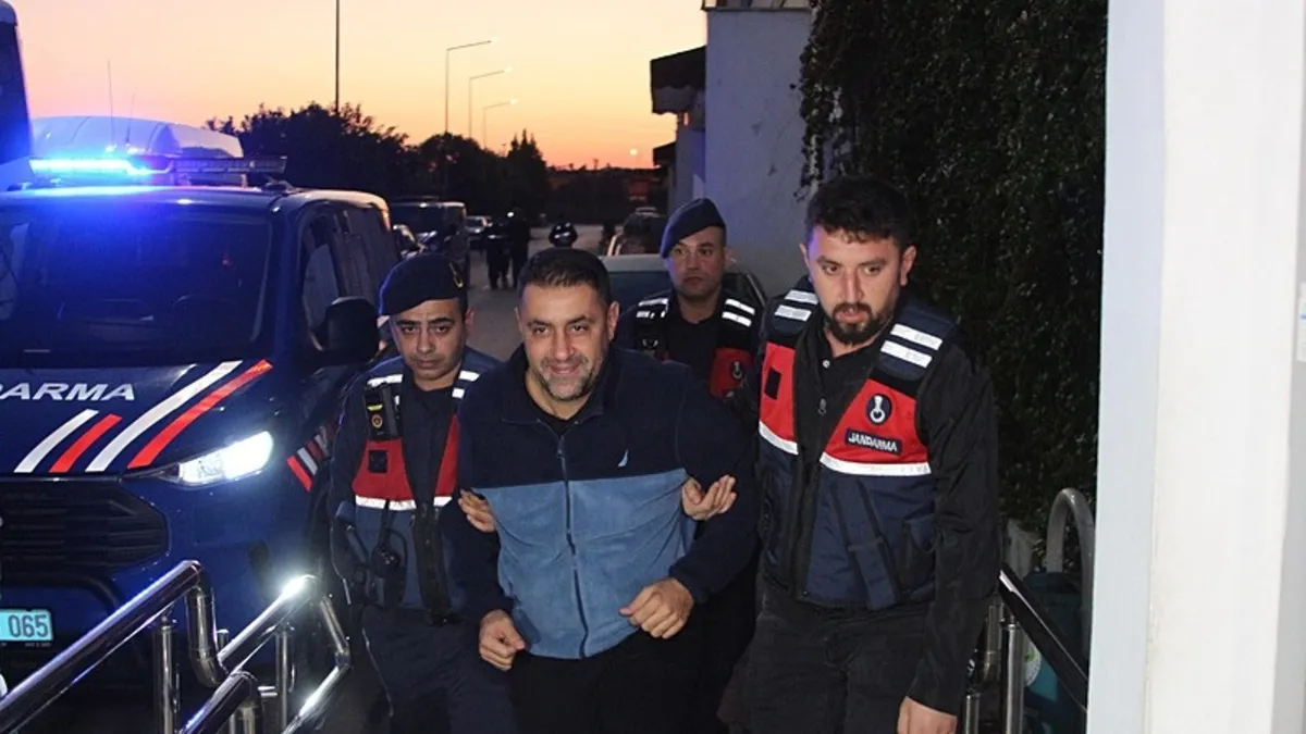 Çukurova Belediyesi Operasyonu: Başkan Kozay ve Eski Başkan Çetin Tutuklandı
