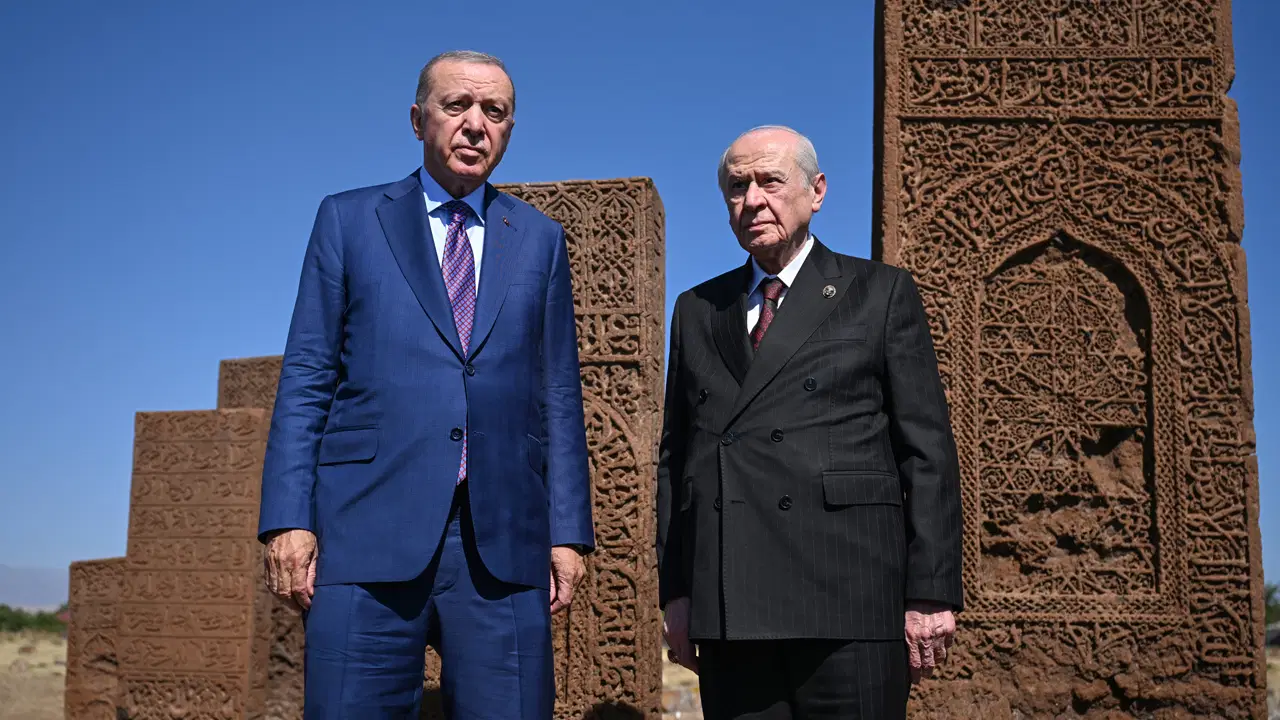 Cumhur İttifakı liderleri Ahlat'ta buluştu: Erdoğan'dan Bahçeli'ye ziyaret