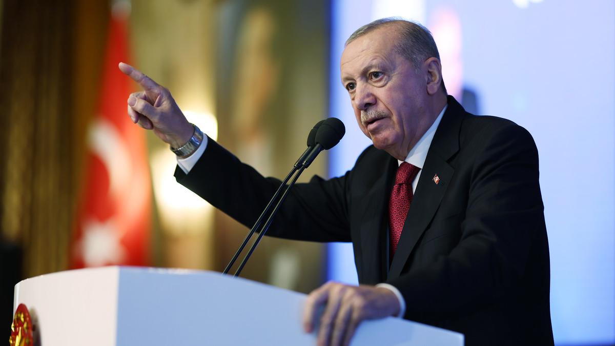 Cumhurbaşkanı Erdoğan, Filenin Sultanları'nı tebrik etti
