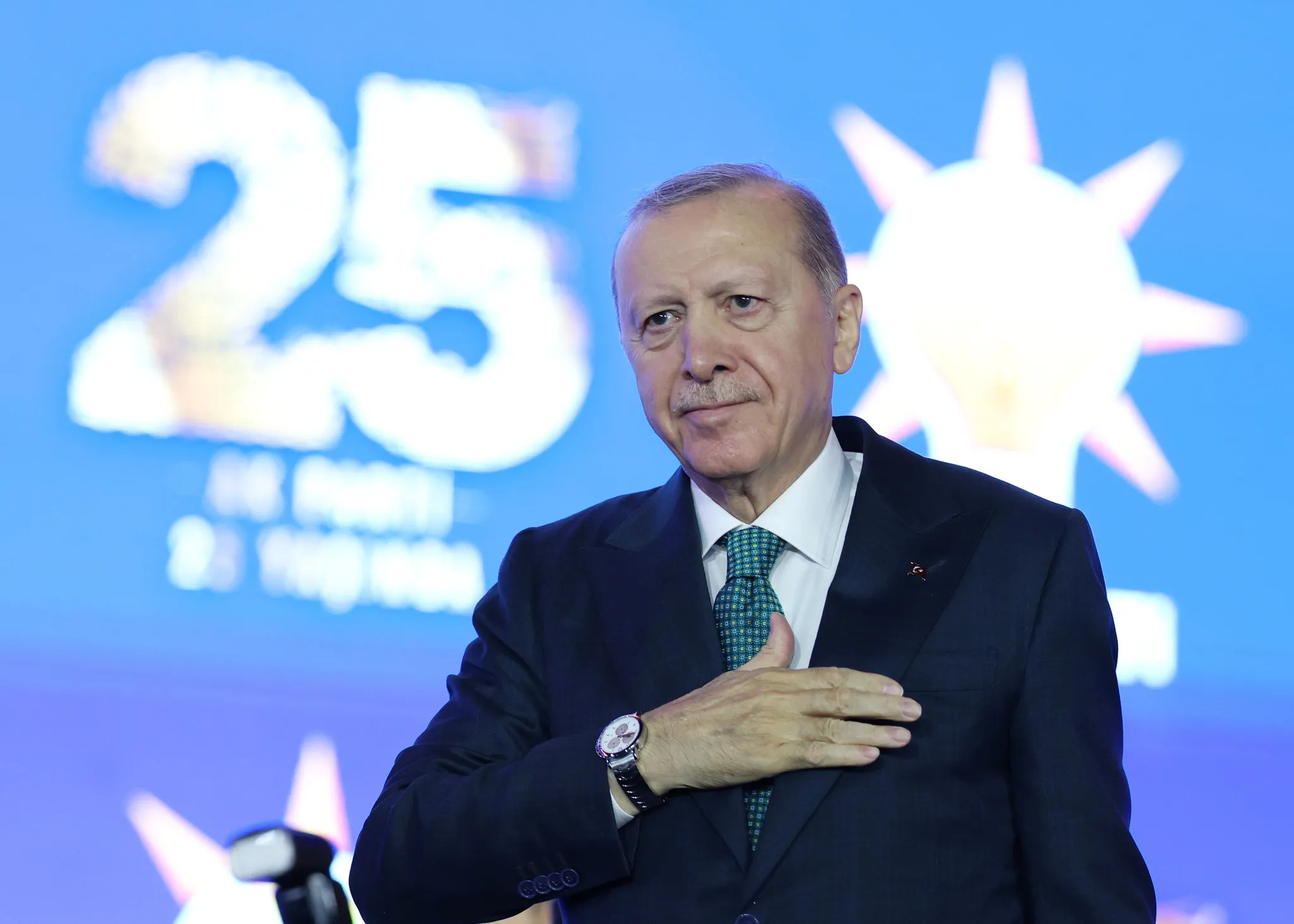 Cumhurbaşkanı Erdoğan, İngiltere Başbakanı Burnham ile Telefonda Görüştü