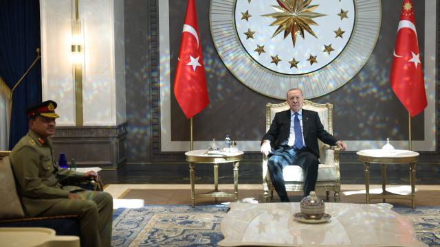 Cumhurbaşkanı Erdoğan, Pakistan Kara Kuvvetleri Komutanı'nı Ankara'da Kabul Etti