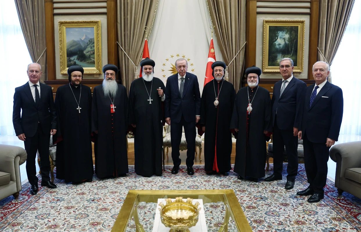 Cumhurbaşkanı Erdoğan, Süryani Patriği Efrem Kerim’i Külliye’de Kabul Etti