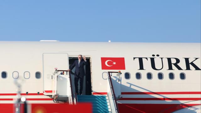 Cumhurbaşkanı Erdoğan, Suudi Arabistan'da Günübirlik Temaslarda Bulundu