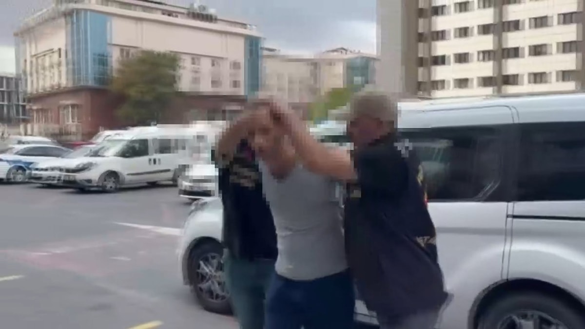 Cumhurbaşkanı'na sosyal medyada hakaret eden kişi gözaltına alındı