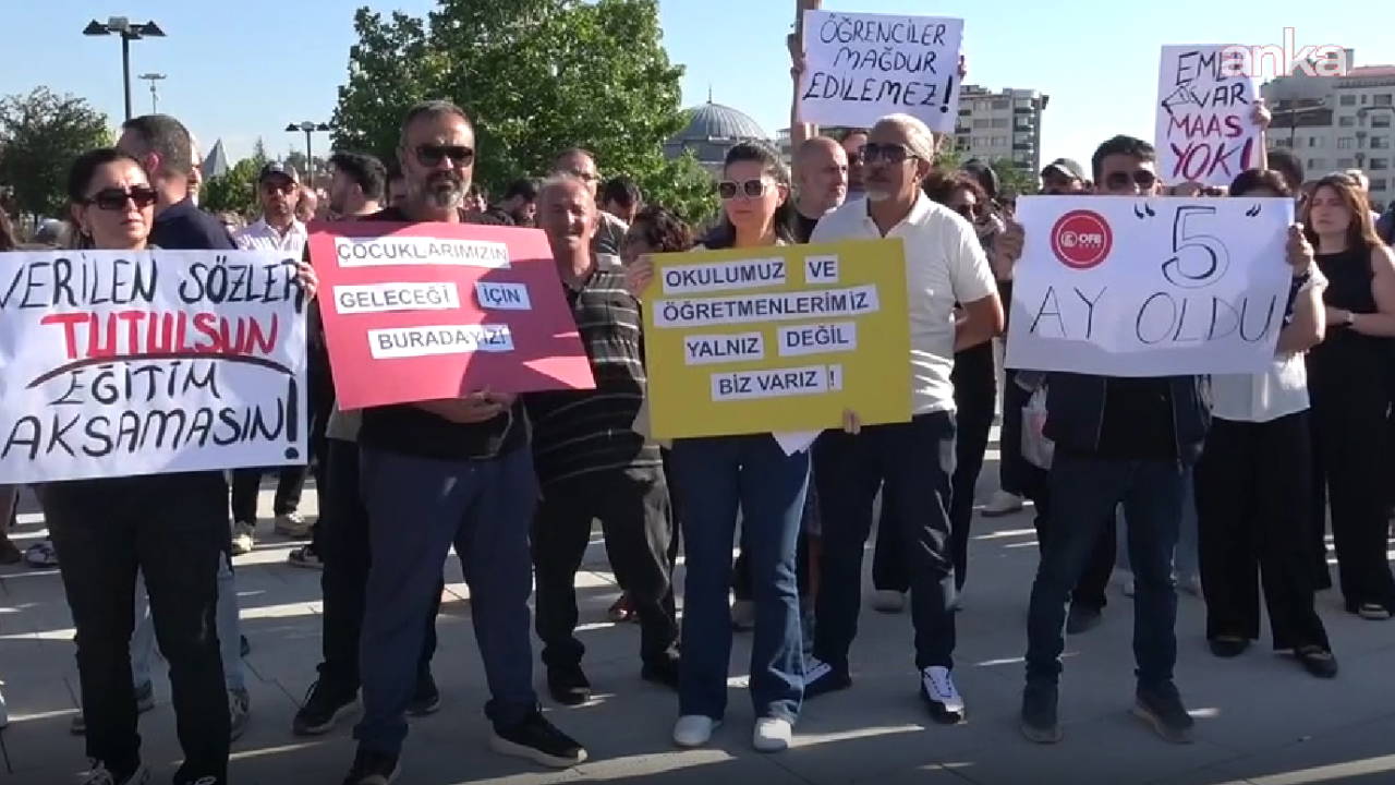 Cumhuriyet Üniversitesi Vakıf Okulları'nda Maaş Krizi: Öğretmenler Eylemde