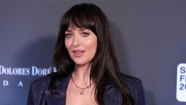 Dakota Johnson ile Role Model Ayrıldı: İlişki Yedi Ay Sürdü