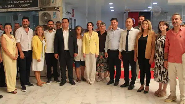 Dalaman Belediye Başkanı Sezer Durmuş CHP'den İstifa Edip Yeni Parti'ye Katıldı