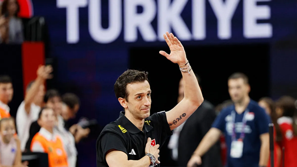 Daniele Santarelli'den 5. Şampiyonluk: Filenin Sultanları Zirvede