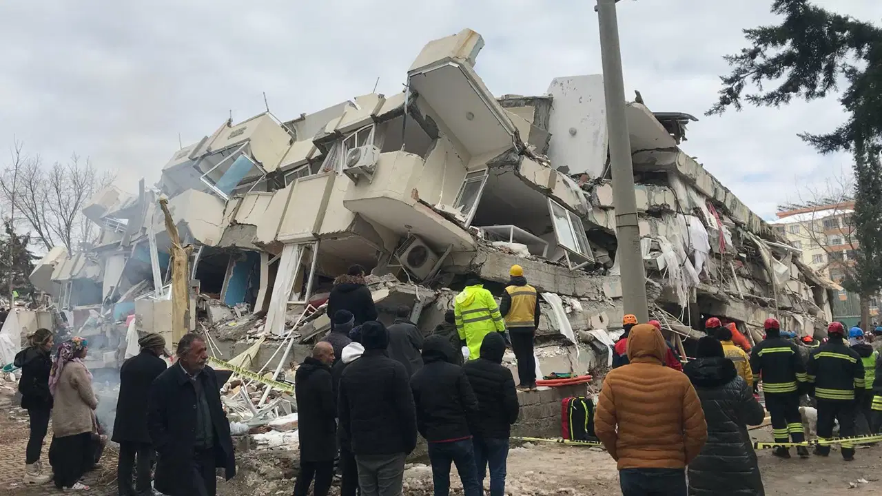 Danıştay, Arı Apartmanı soruşturmasında kamu görevlilerinin itirazını reddetti