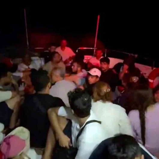 Datça'da Yunanistan'ın Geri İttiği 28 Göçmen Kurtarıldı