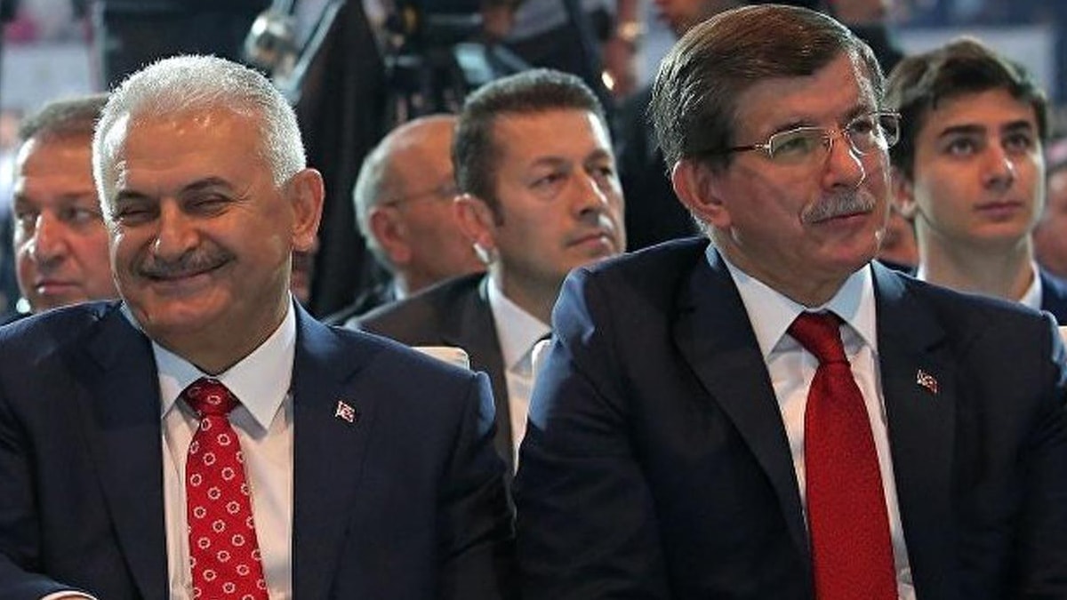 Davutoğlu'ndan Binali Yıldırım'a 15 Temmuz'da sert tepki