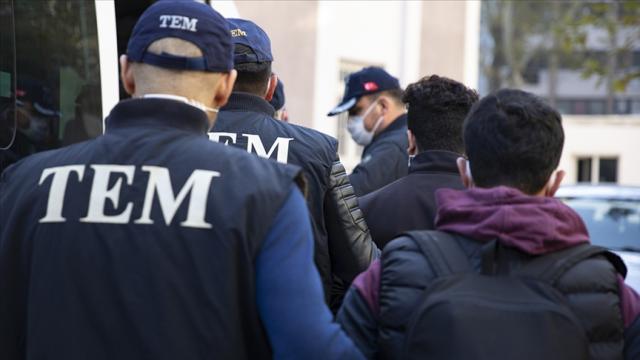 DEAŞ'a insani yardım bahanesiyle para aktaran 8 şüpheli İstanbul'da yakalandı
