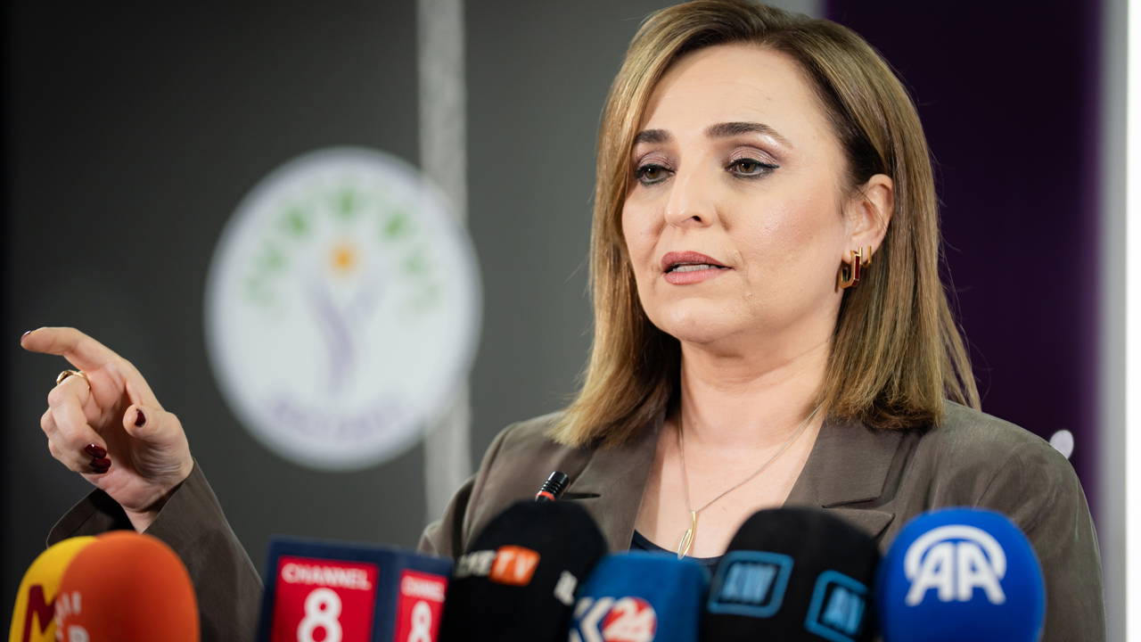 DEM Parti'den 'çerçeve yasa' açıklaması: 'Önümüzdeki saatler kritik