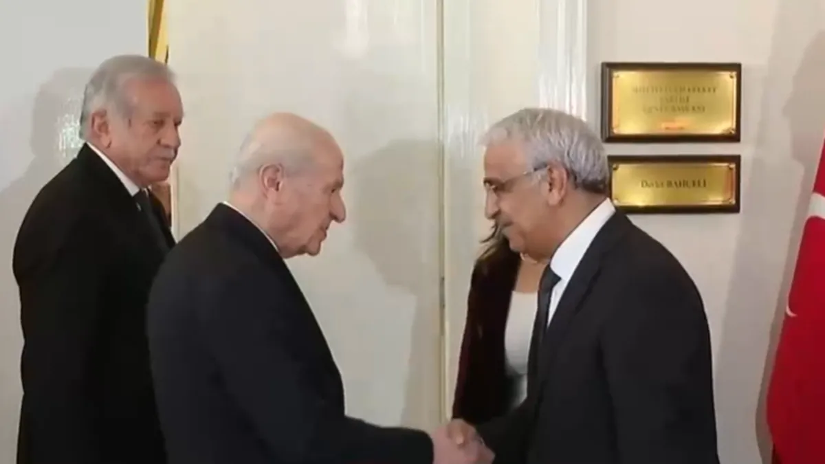 DEM Parti heyeti MHP lideri Bahçeli'yi ziyaret etti