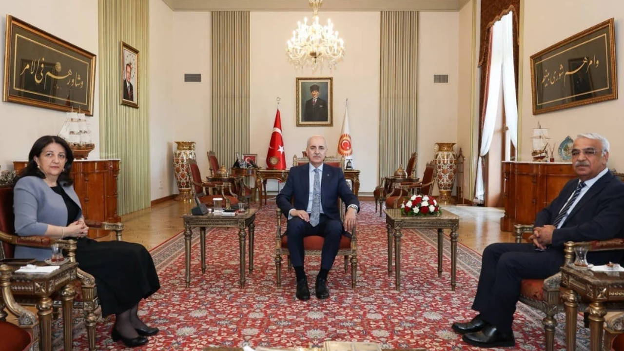 DEM Parti İmralı Heyeti TBMM Başkanı Kurtulmuş ile Görüştü