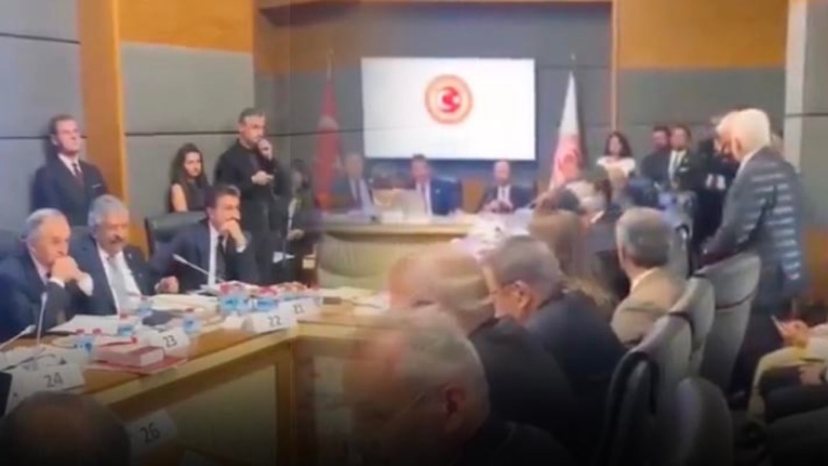 DEM Parti ve YENİ Parti Arasında Demirtaş Gerginliği TBMM'de