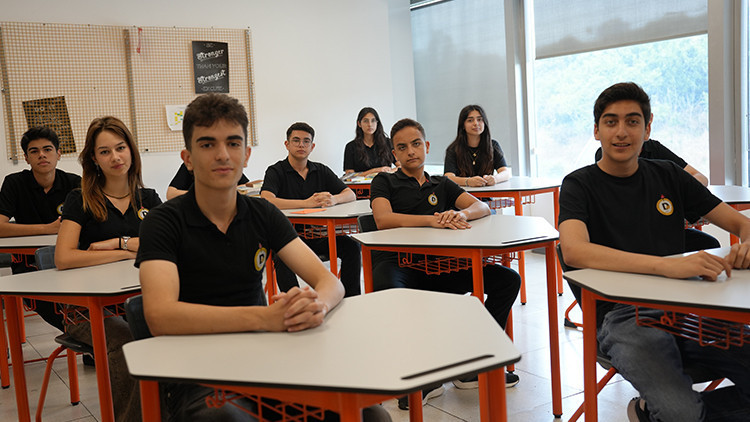 Demirören Medya ve Teknoloji Lisesi'nde tanıtım günleri başladı