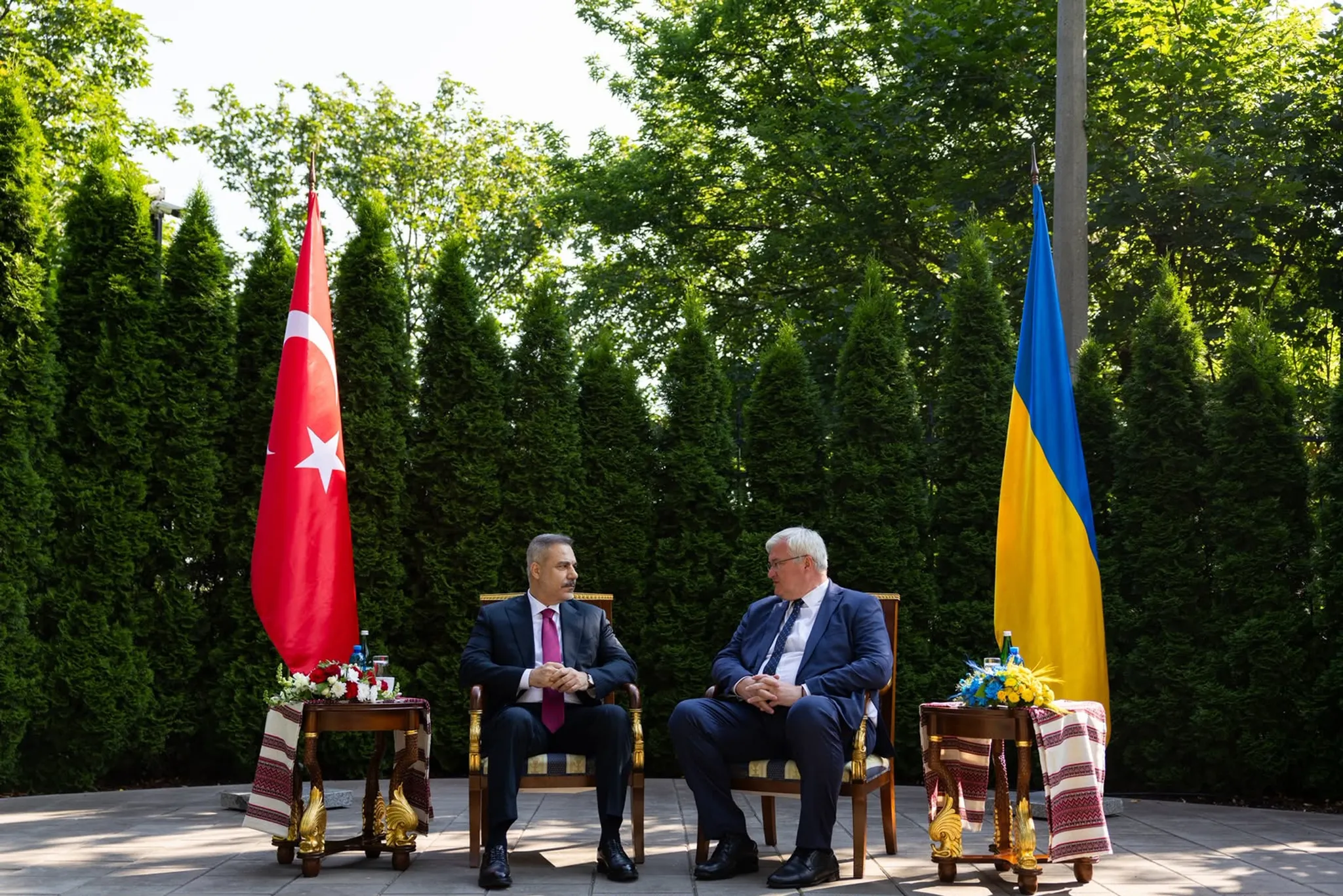 Demir Diplomasi: Fidan Kiev'de Kritik Temaslarda Bulundu