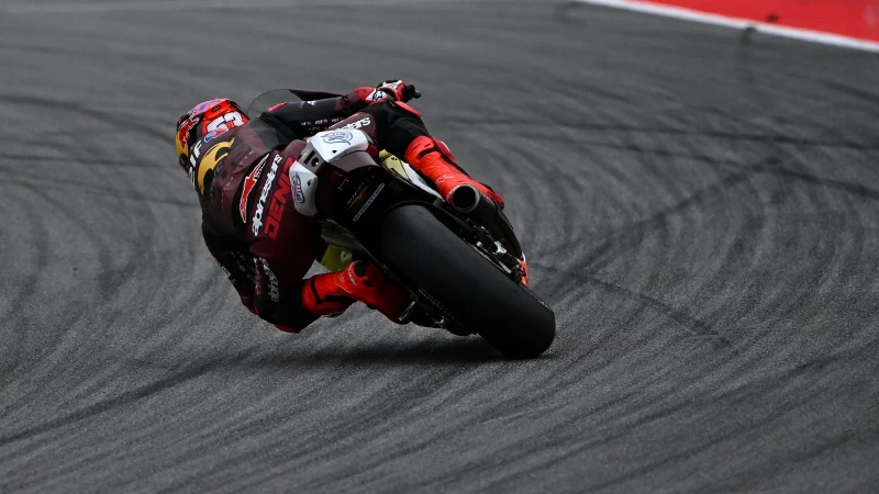 Deniz Öncü Moto2'de 10. olarak puan aldı