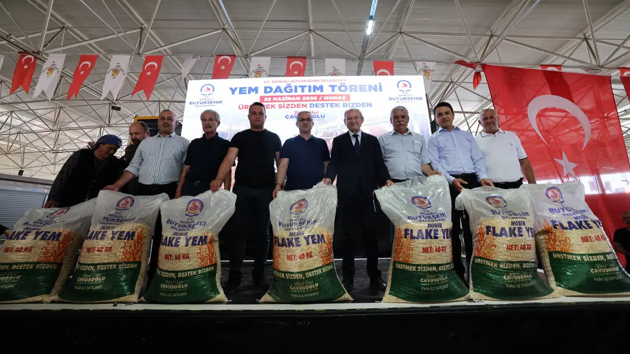 Denizli Büyükşehir’den hayvancılık yem desteği: 6 bin 317 yetiştiriciye 32 bin 895 çuval