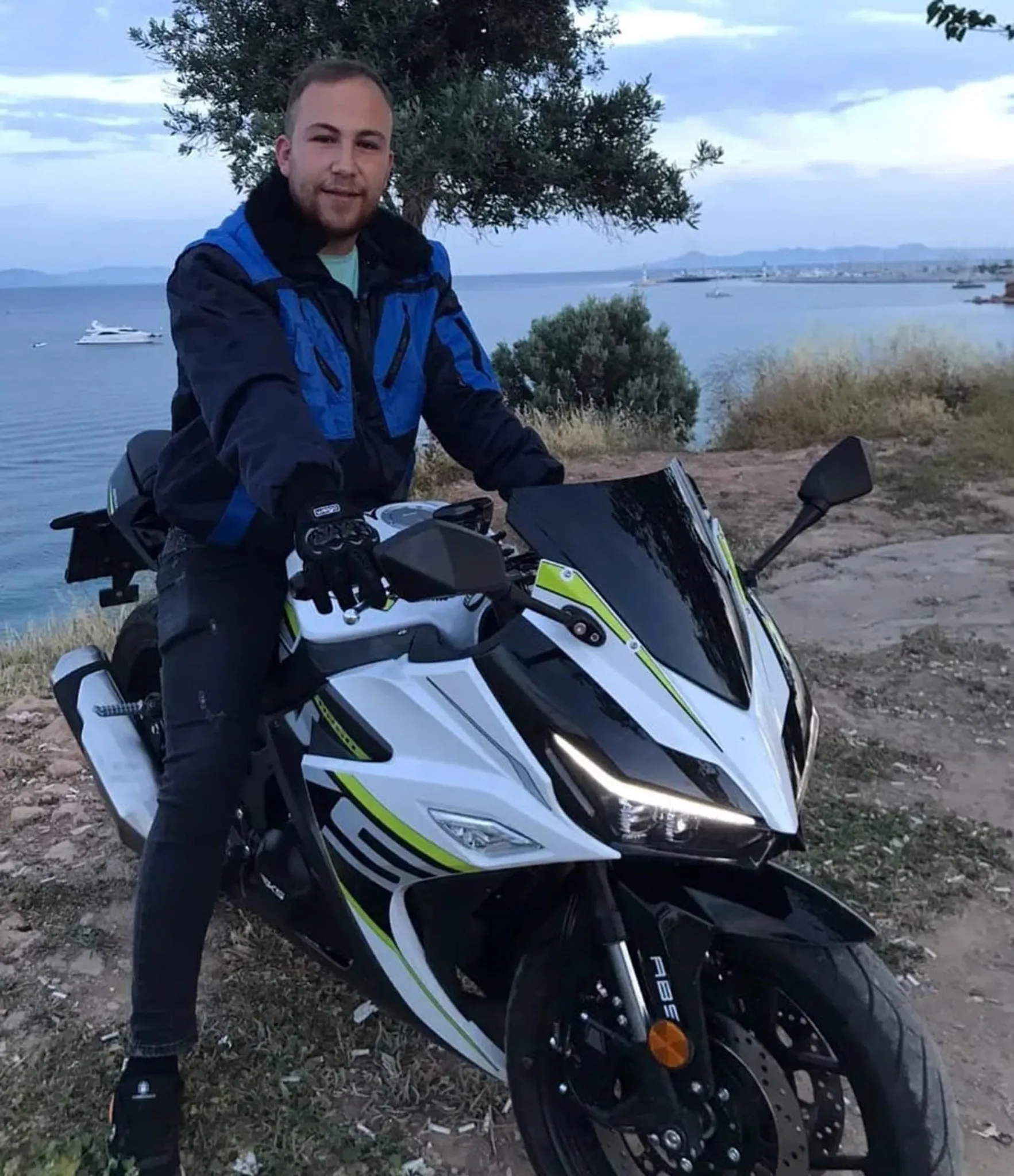 Denizli'de motosiklet kazası: 27 yaşındaki kepçe operatörü hayatını kaybetti