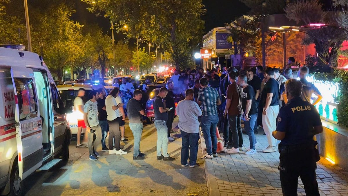 Denizli'de Restoran Kan Gölüne Döndü: 2 Ölü, 1 Yaralı