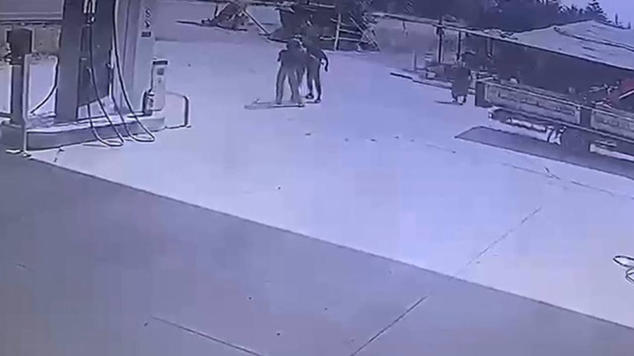 Denizli'de Silah Zoruyla Kaçırılan Genç Kızın Kurtarılış Anları Kamerada