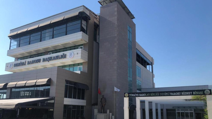 Denizli'de uyuşturucu operasyonunda gözaltına alınan 12 avukat serbest