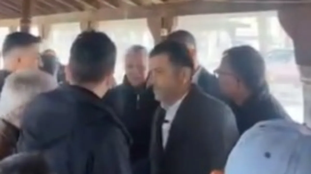 Denizli’de muhtara küfür eden CHP’li başkana tepki yağıyor