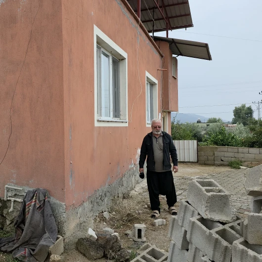 Deprem sonrası salyangoz istilası: Hassa halkı çözüm bekliyor
