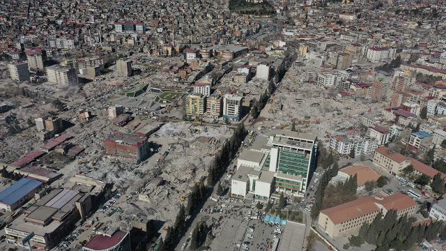 Depremde 115 kişinin öldüğü Penta Park Sitesi davasında karar