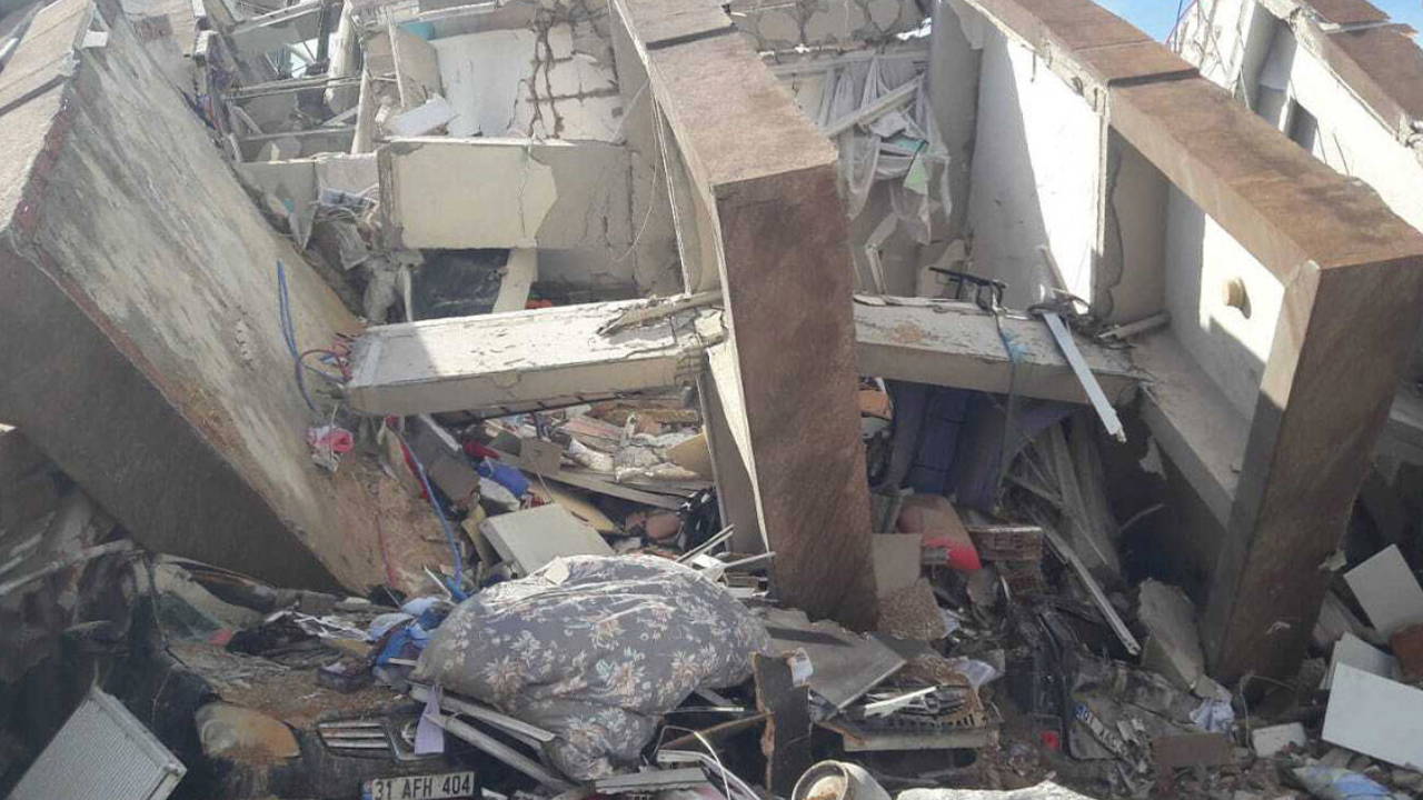 Depremde 3 Yakınını Kaybeden Kadına 410 Bin TL Tazminat