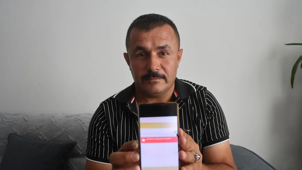 Depremde 'öldü' kaydı girildi, sağlık raporu alamıyor: 'Bir tek o zaman yaşıyorum
