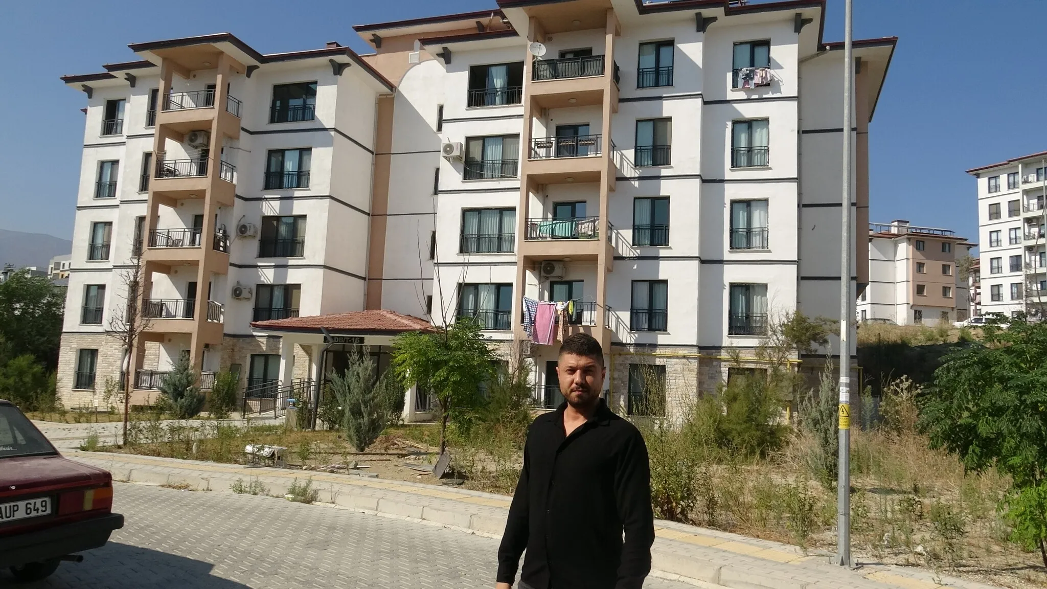 Depremzedenin Ev Hayali Kabusa Döndü: Aynı Konut 6 Kişiye Satıldı