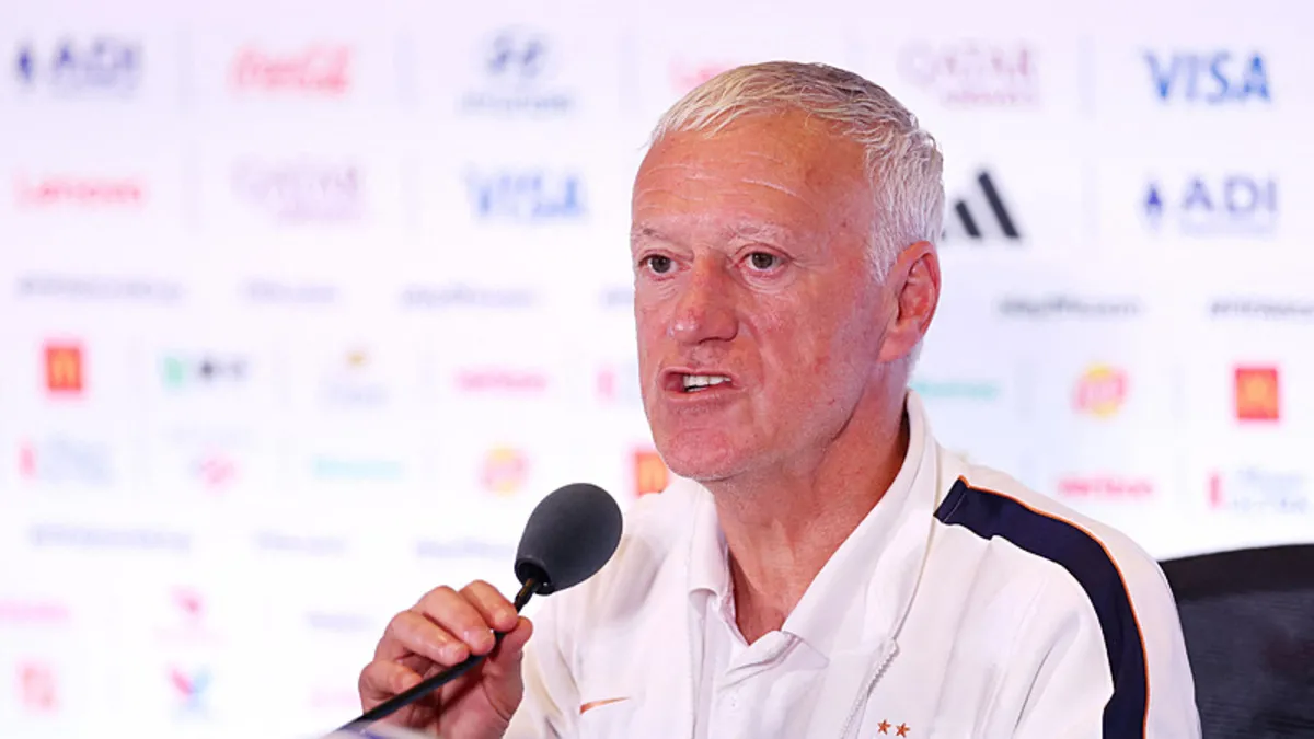 Deschamps: Maç Fas'la, Hakemle Değil