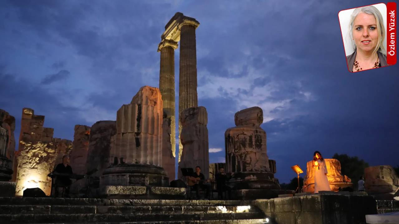 Didyma Edebiyat Günleri Apollon'da Başladı