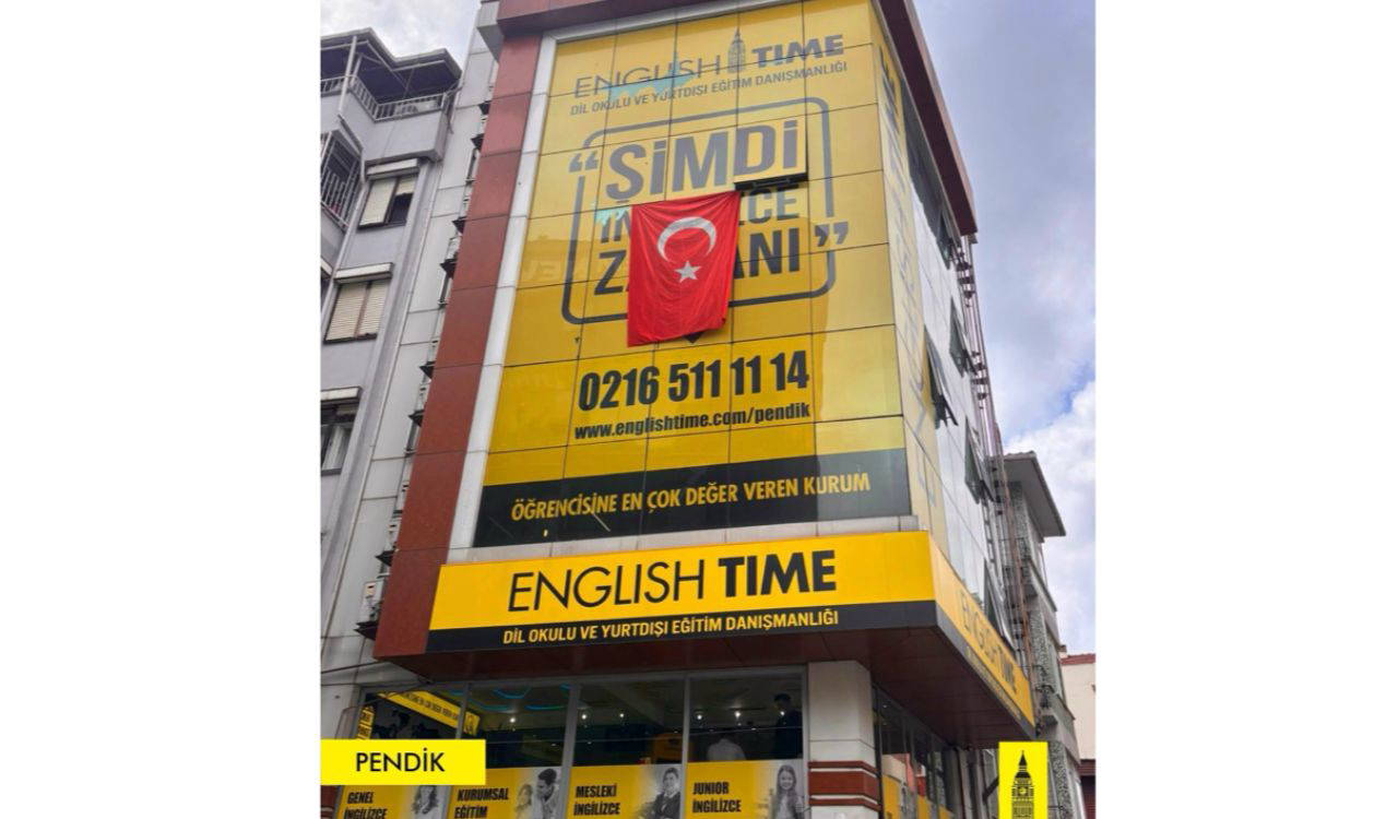 Dil okullarından A Milli Takım'a bayraklı destek