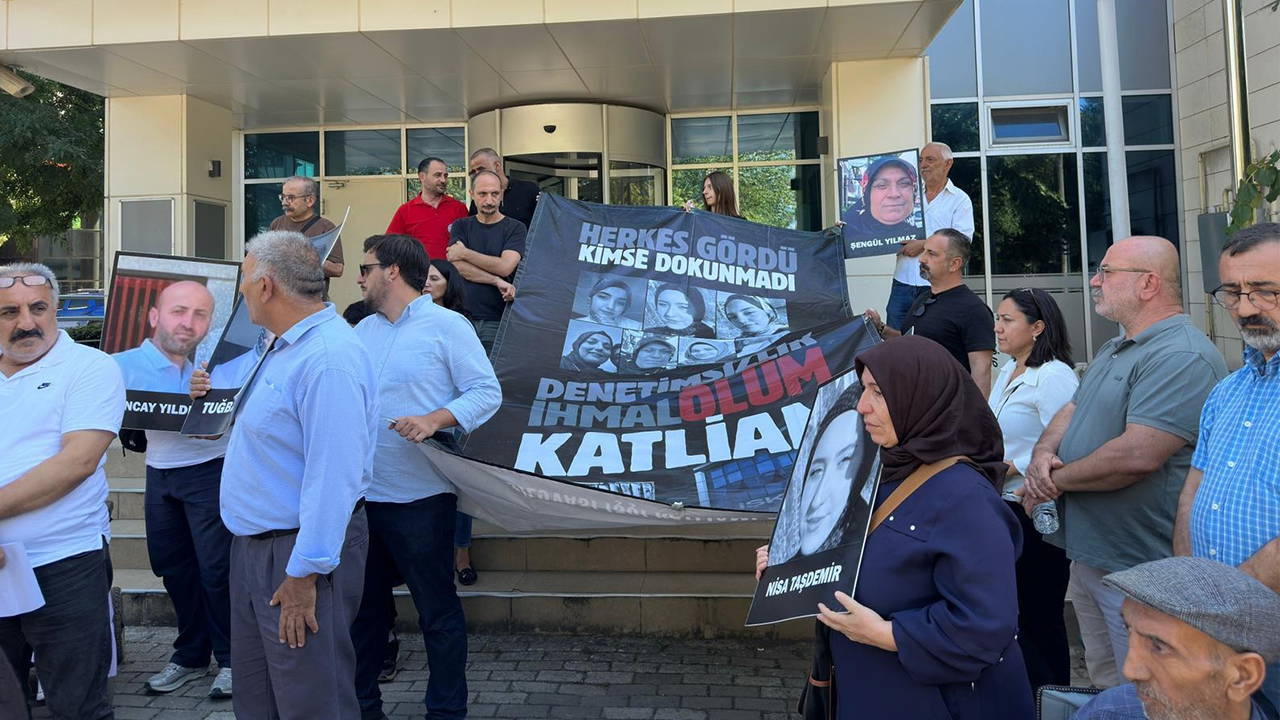 Dilovası Katliamı Aileleri SGK Önünde: Tüm Sorumlular Hesap Versin