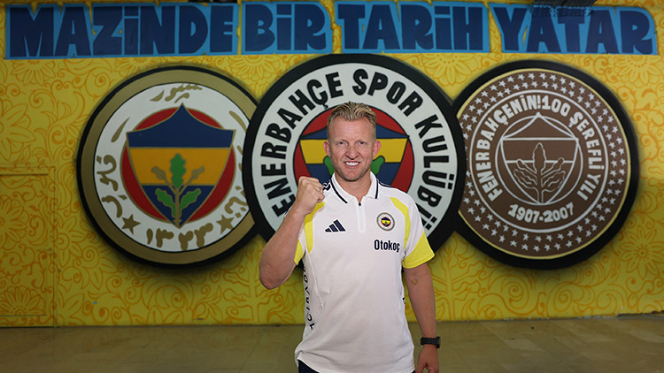 Dirk Kuyt, Fenerbahçe'ye yardımcı antrenör olarak döndü