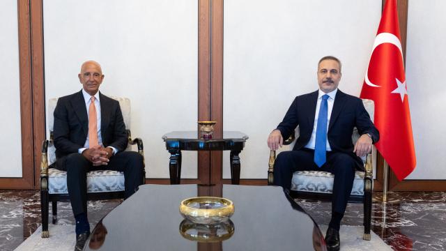 Dışişleri Bakanı Fidan, ABD Özel Temsilcisi Barrack'ı Kabul Etti