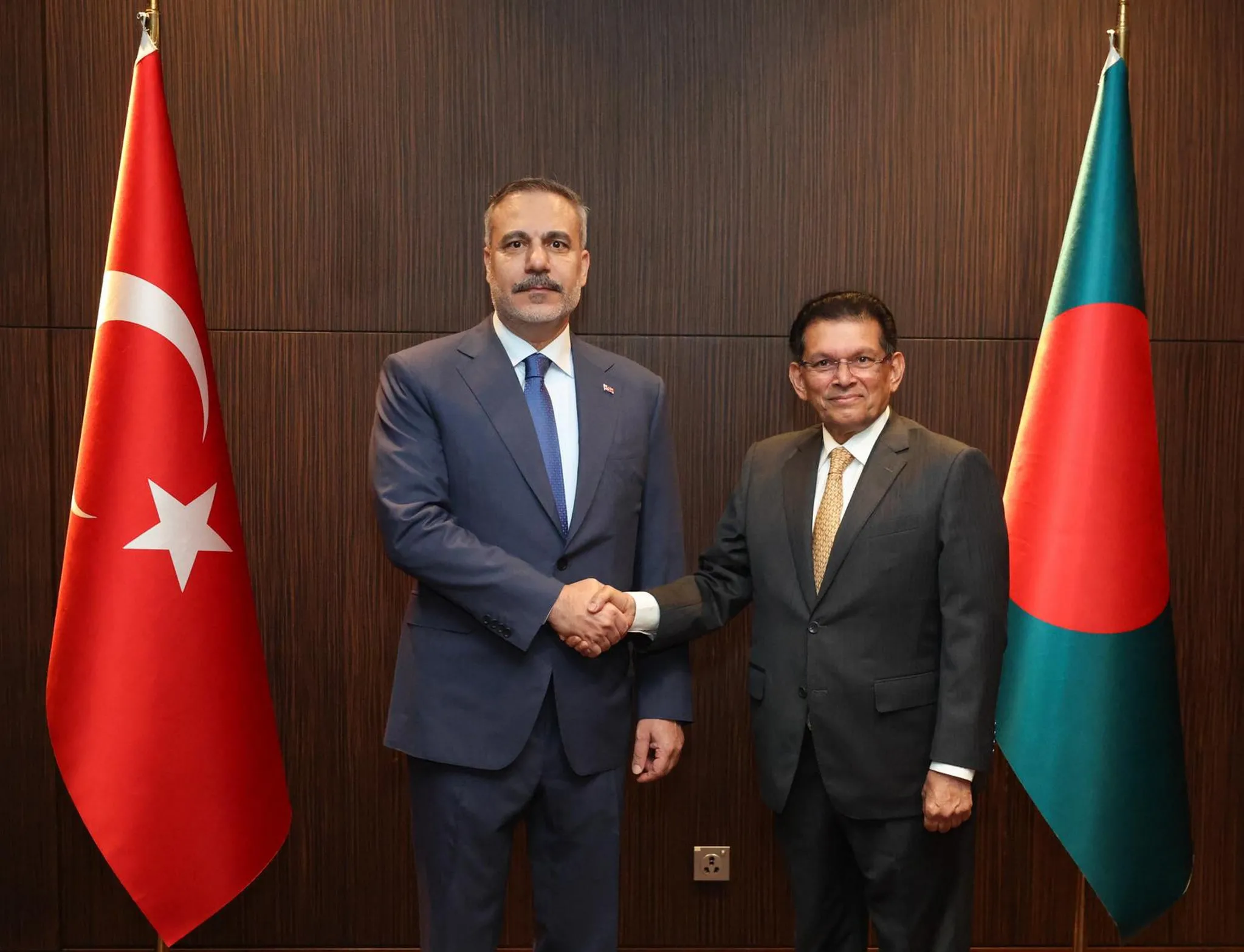 Dışişleri Bakanı Fidan: Bangladeş ile ticaret hedefi 2 milyar dolar